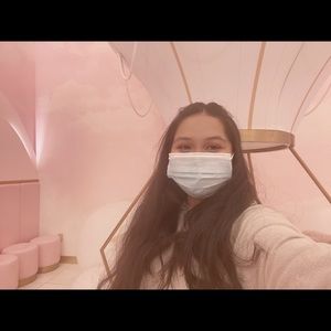 Meet your Posher, Lyraa